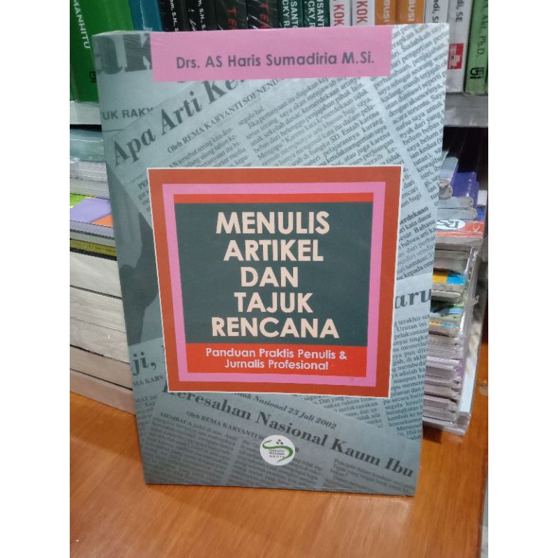 buku menulis artikel dan tajuk rencana