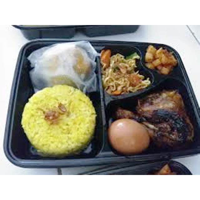 

Paket Nasi Kuning Ayam Bakar Bento isi 6 Halal