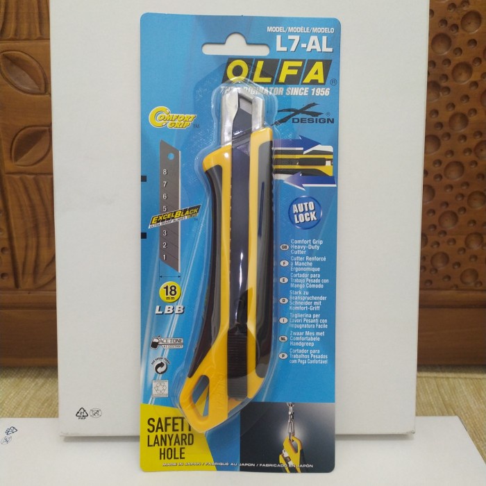 

Pisau Cutter 18mm L-7-AL Olfa Snap Off Blade Cutter