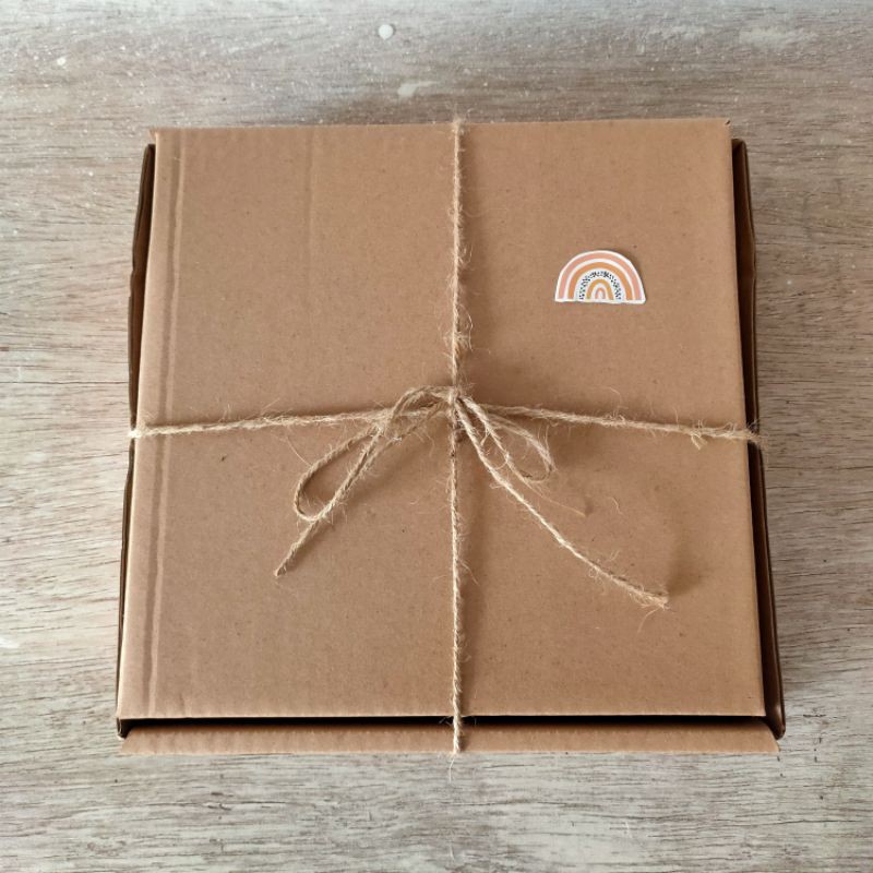 

BOX GIFT KOTAK HADIAH KOTAK KADO