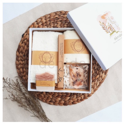 

Wedding Gift / Birthday Gift / Graduation Gift / Birthday Hampers / Ha diskon berkah