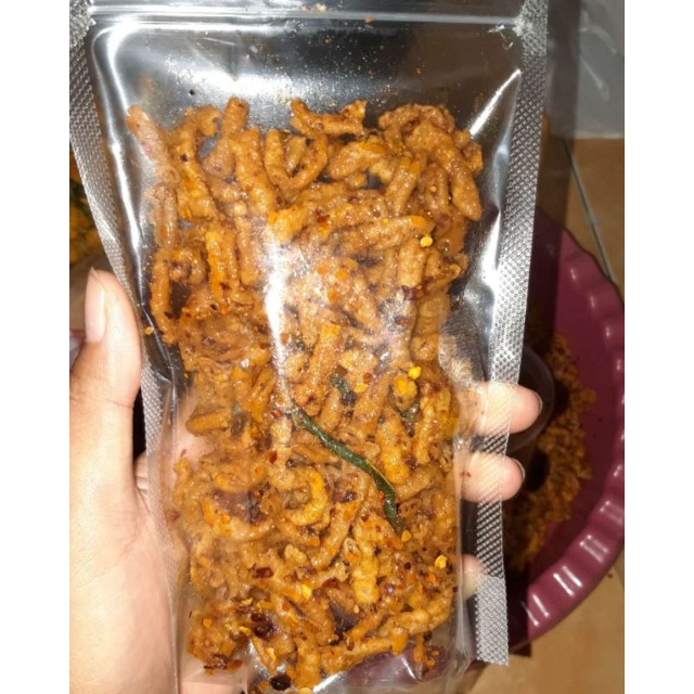 

USUS CRISPY VARIAN PEDAS KEMASAN POCH