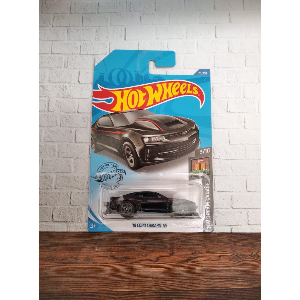 Hot Wheels 18 Copo Camaro SS PINK HW Dream Garage Hotwheels