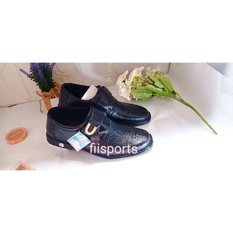 Sepatu pantopel / Sepatu pantopel pria / Sepatu pantopel anak / Sepatu pantopel tali? Sepatu anak sekolah / Sepatu paskibraka / Sepatu kerja / Tali