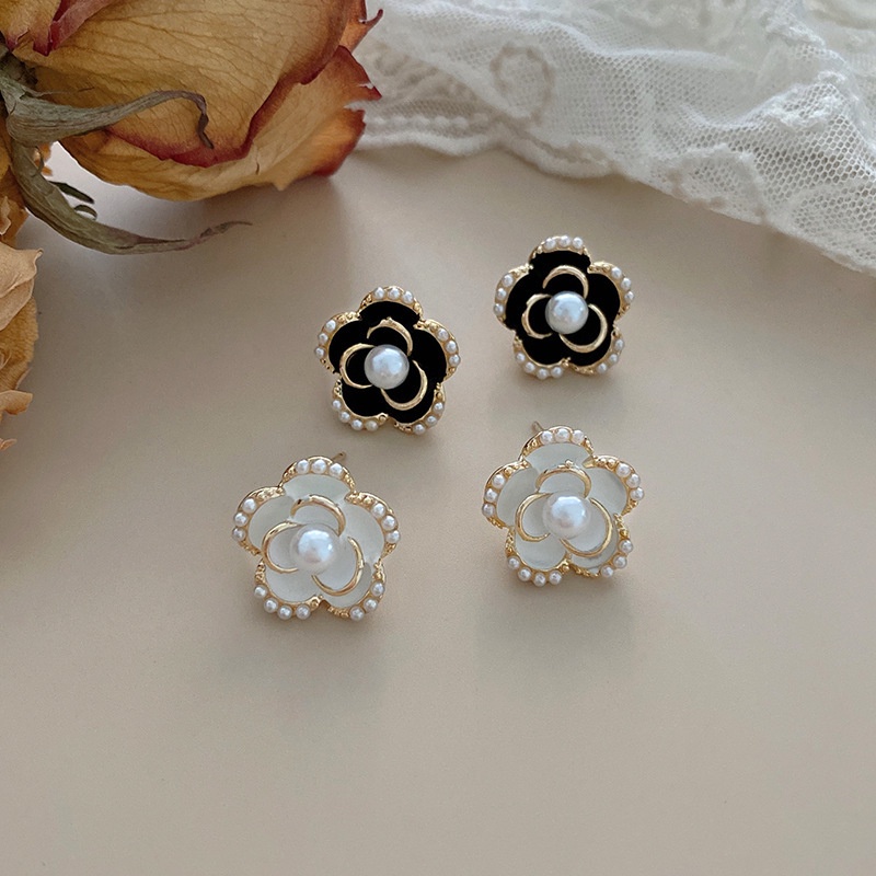 Anting Bunga Camellia Earrings Retro Korean Style