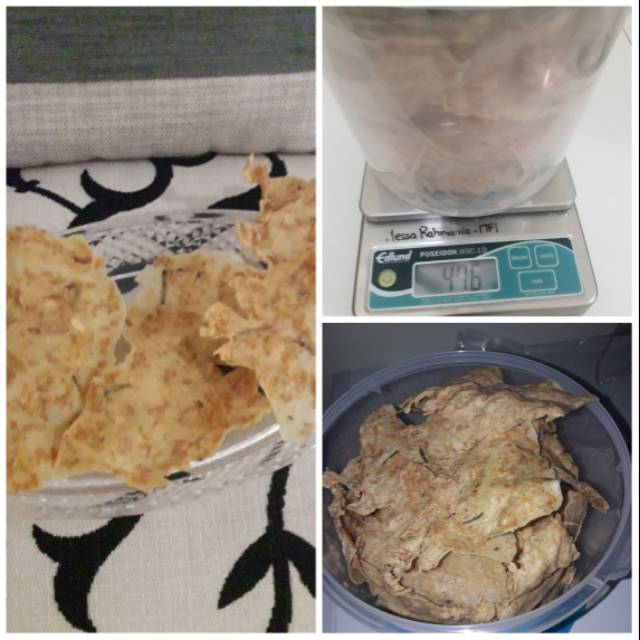 

Rempeyek rebon krispi dengan toples