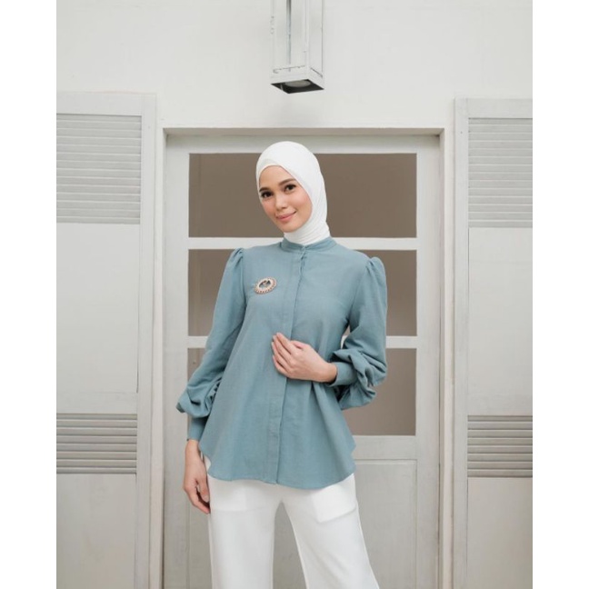 Ashley Blouse Wearing Klamby Blue Lake size L