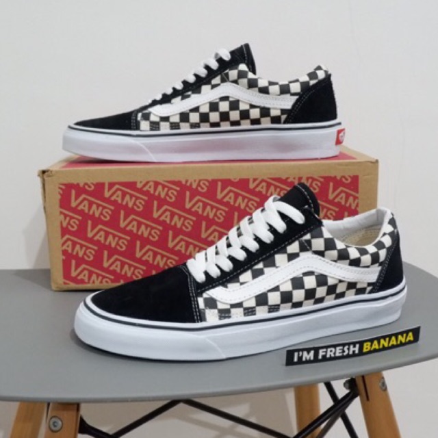 harga vans old skool checkerboard