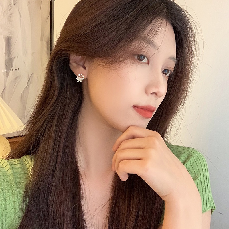 Anting S925 Silver Needle Bentuk Bunga Kecil Gaya Korea Untuk Wanita