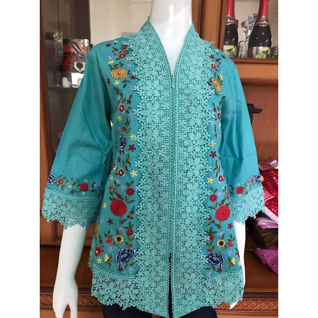 Kebaya alexuez  brukat tebal  warna bordir timbul kombinasi brukat //kebaya alexuez premium 0994