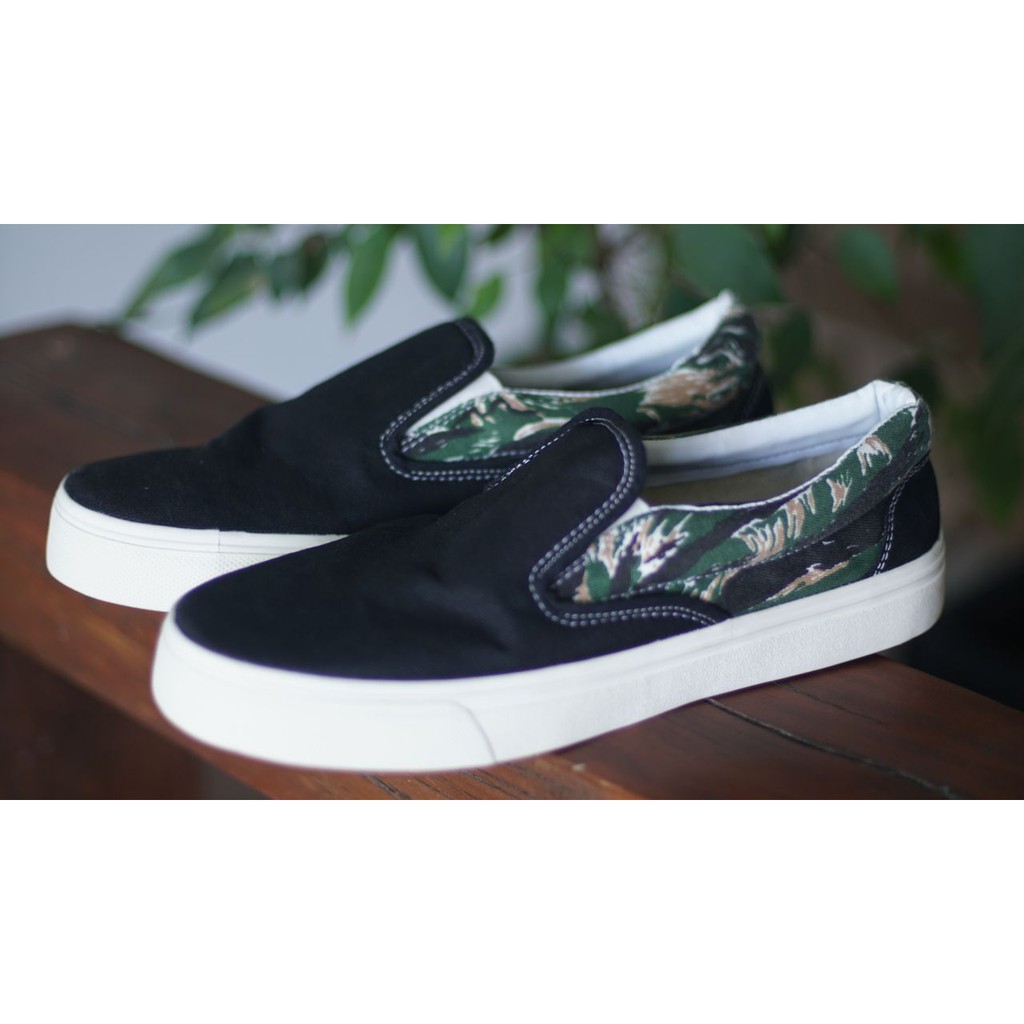 HOOKZ.INC - SEPATU SLIP ON TIGER CAMO GREEN | SOUTH | TIGER CAMO GREEN | SEPATU PRIA WANITA | ORIGINAL 100%