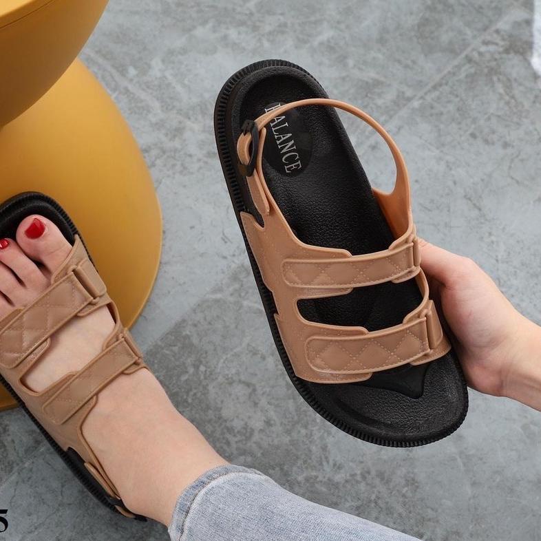 Tidak Diragukan.. 3.3 SALE Sandal Wanita Jelly Tali Import ALGEA / Sendal Flat 1604