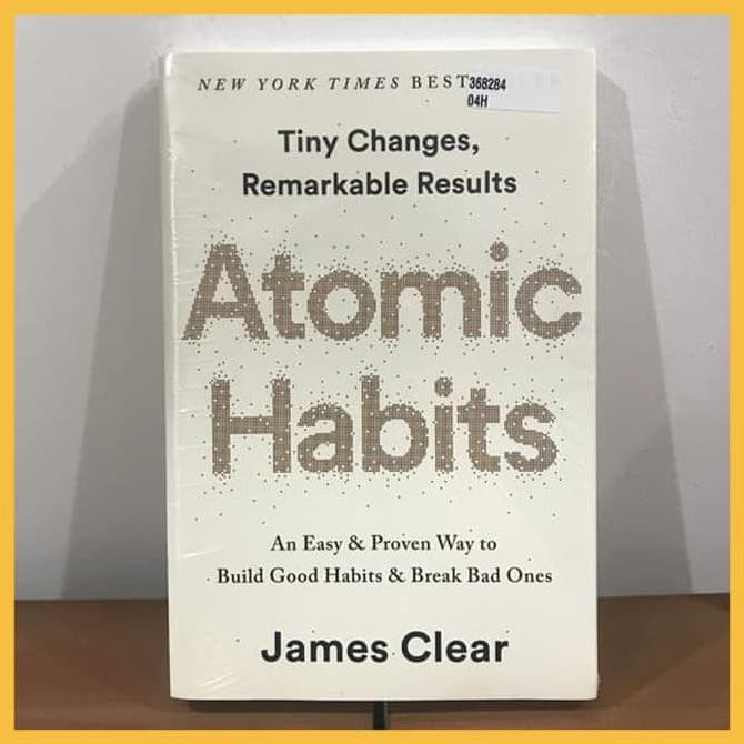 Atomic habits на русском. Clear James "Atomic Habits". Atomic Habits book. Atomic Habits English купить.