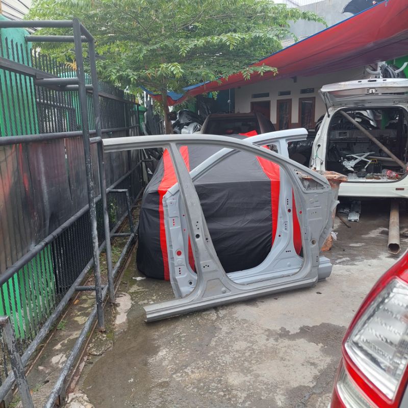 quarter panel allnew  avanza 2013 2015 depan