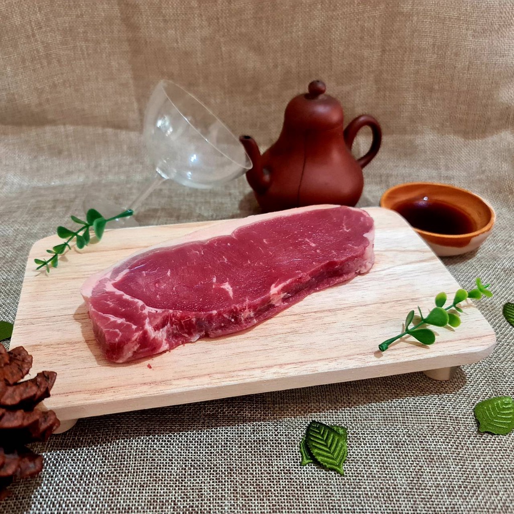 

AUS Striploin/Sirloin Grade A - Daging Beef Steak Sapi Cut ~ +-200 gr