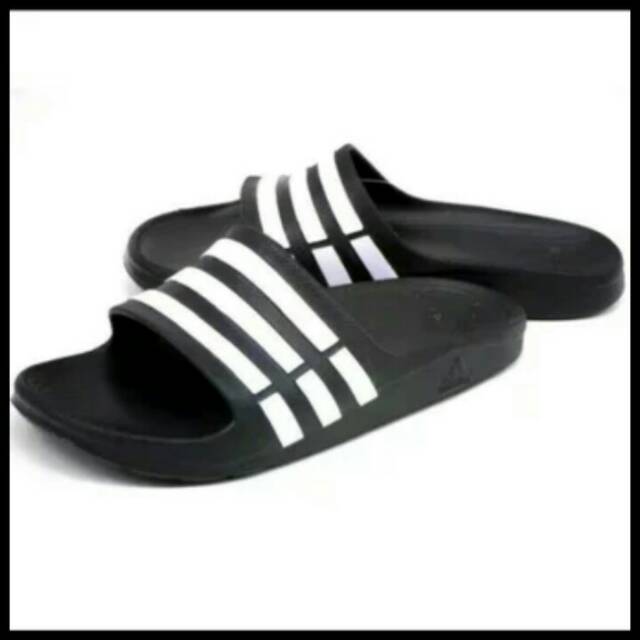 Sandal slop Oriental garis