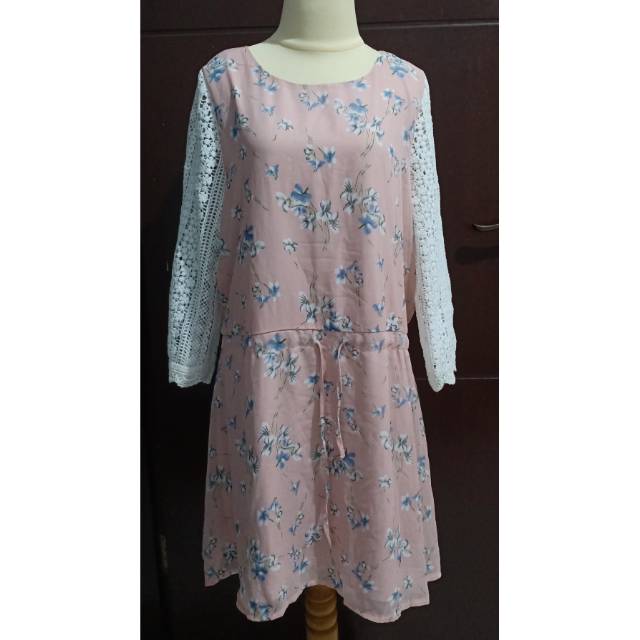 YOCO FLORAL CROCHET SLEEVE DRESS