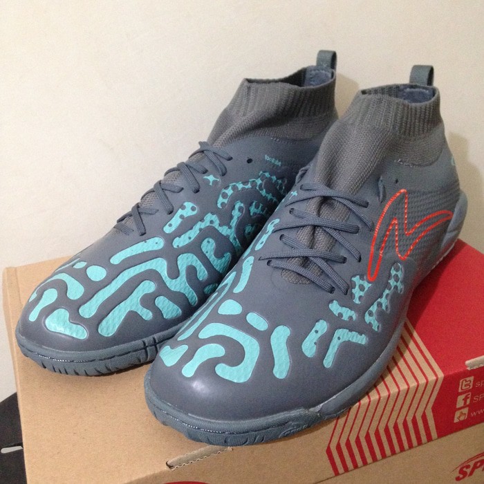 Sepatu Futsal Specs Swervo Thunderstorm IN Anthracite Grey Original