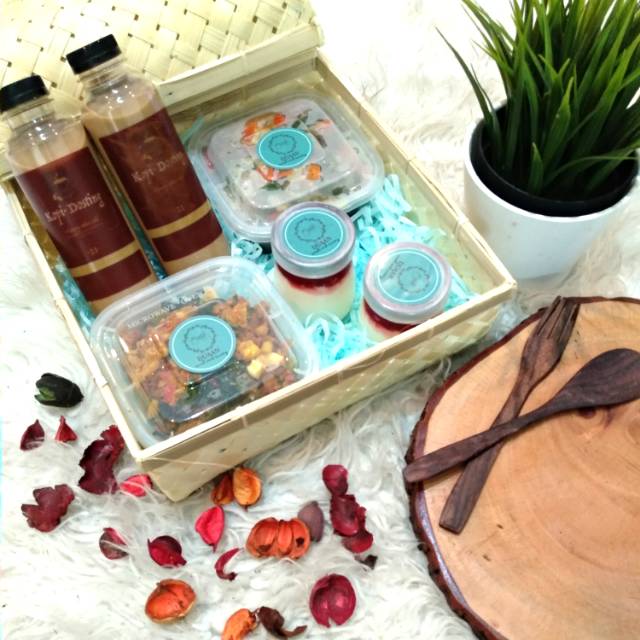 

Hampers duaan sweet and savory