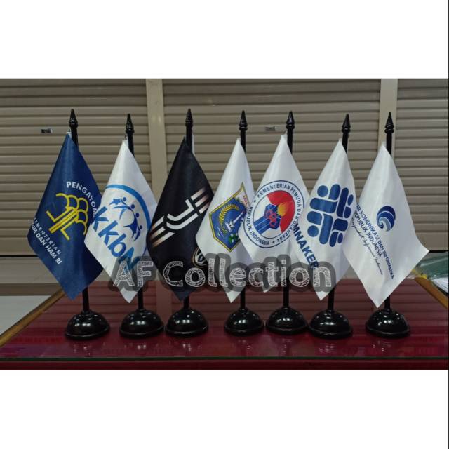 

Bendera Meja Custom Plus Tiang kayu