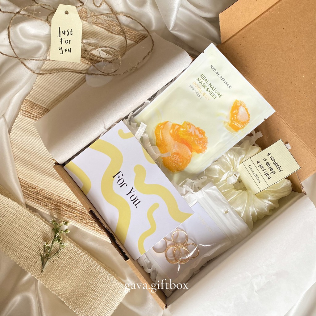 

GIFT BOX GAVA #1 | BEAUTY HAMPERS FOR BIRTHDAY, GRADUATION, ETC.