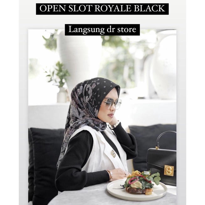 ROYALE BLACK BUTTONSCARVES