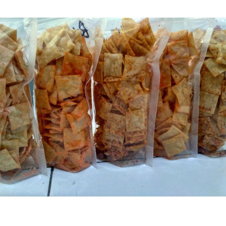 

Keripik Pangsit Kulit Pangsit Keripik Kerupuk 100gr Gurih Renyah Cemilan Aneka Rasa Makanan Ringan