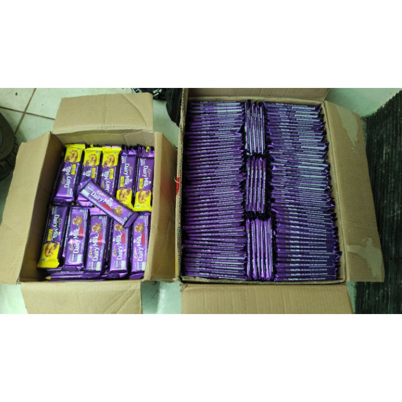 

paket cokelat Cadbury 2 pcs