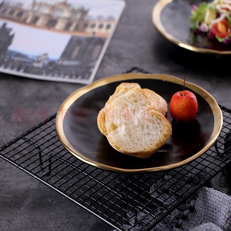 7" PIRING MAKAN BERLIN KERAMIK HITAM DAN PUTIH MOTIF GELOMBANG  / BERLIN PLATE