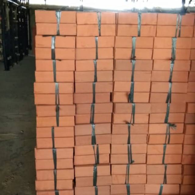 Bata tempel terakota