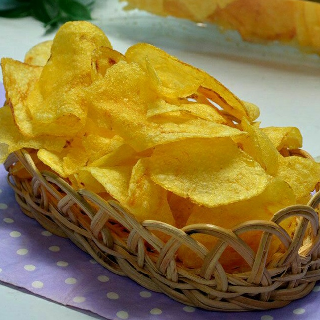 

keripik kentang gurih/ potato chips 250 gram