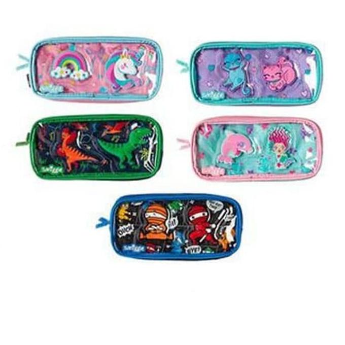

PROMO Smiggle Playful See Thru Pencilcase/TEMPAT PENSIL AESTHETIC/TEMPAT PENSIL ANAK PEREMPUAN/TEMPAT PENSIL LUCU/TEMPAT PENSIL 3D/TEMPAT PENSIL TRANSPARAN/TEMPAT PENSIL LUCU/TEMPAT PENSIL KOREA/TEMPAT PENSIL KAIN/TEMPAT PENSIL KALKULATOR