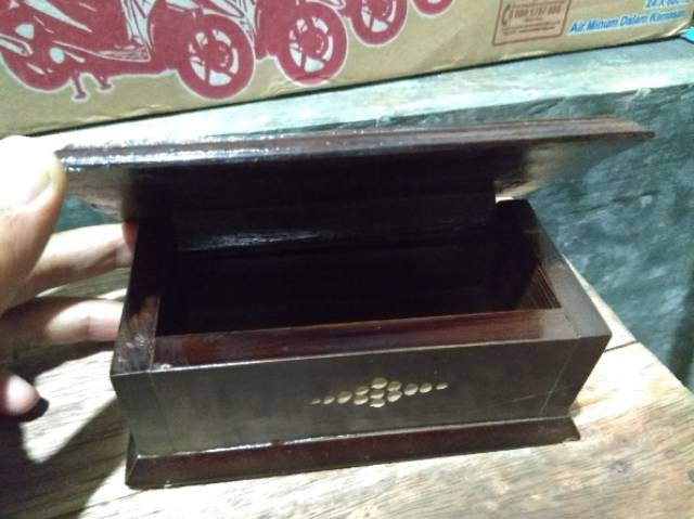 KOTAK PERHIASAN UKIR BUNGA TANPA KAKI UKURAN KECIL 14x10x7 cm KAYU JATI UNTUK HANTARAN SESERAHAN