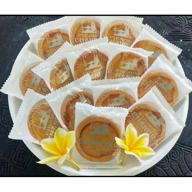 

✔️Diskon E.Y. Kue Pie Susu Chandra Candra Isi 10 Asli Bali Bukan Dhian Dian Enak Enaak Enaaak Kueh Pai Pay Piesusu Pie susu candra