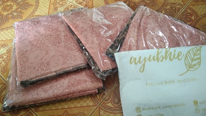 Batik Sogan Halus Batik Pekalongan Mix Brokat Cord Cantik