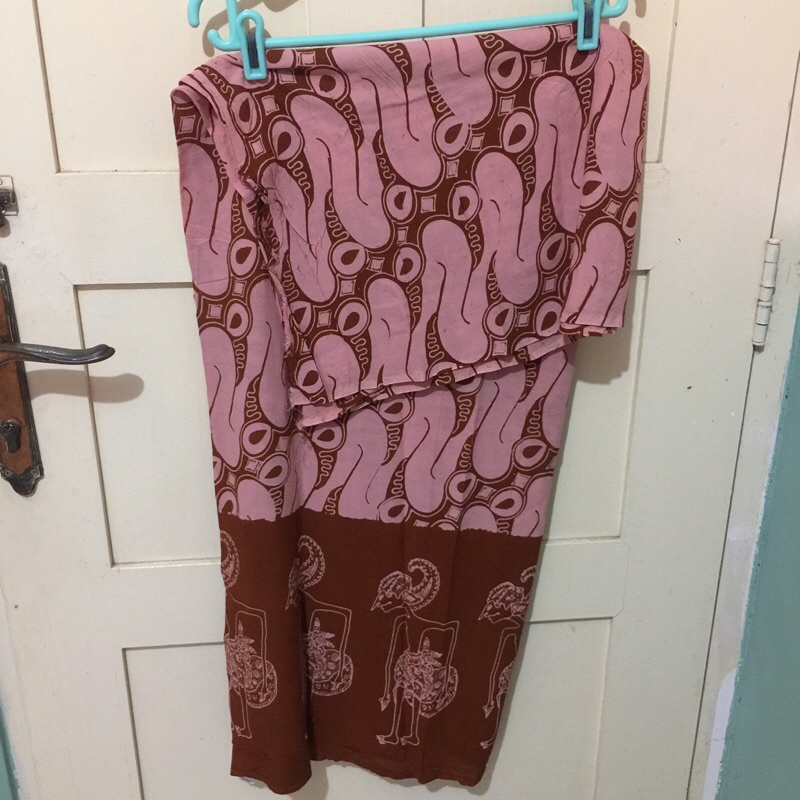 Kain batik paris motif wayang mirota Jogja