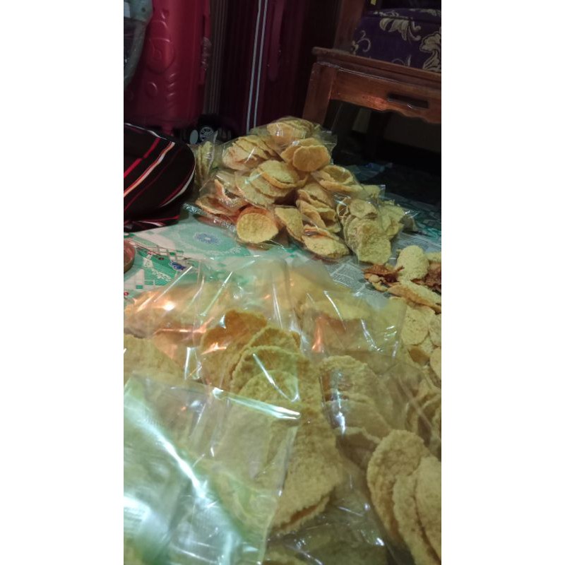 

krupuk beras/nasi