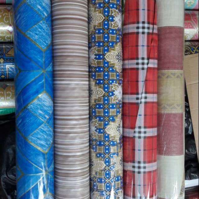 Karpet lantai plastik