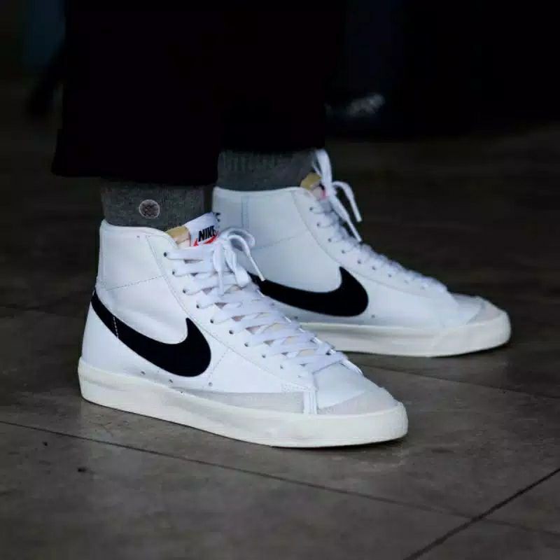 NIKE BLAZER MID 77 VINTAGE WHITE BLACK