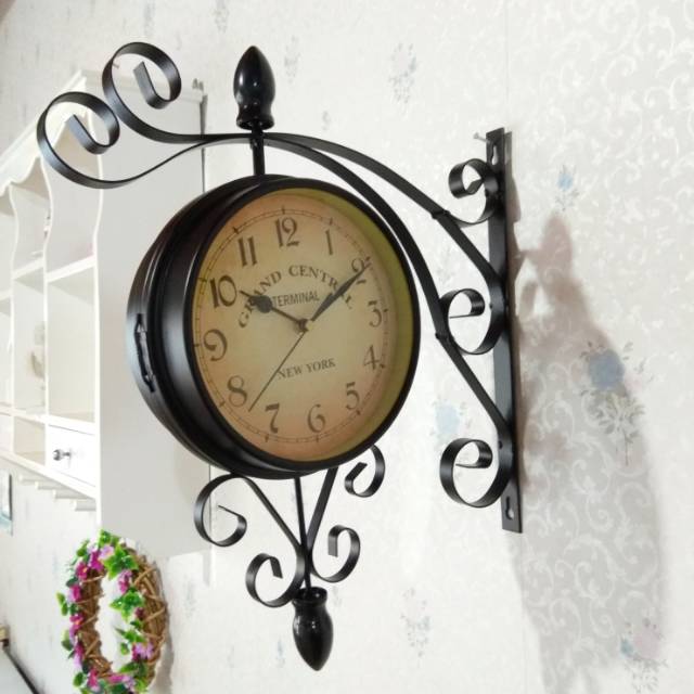 Jam gantung shabby vintage 2 sisi model stasiun Shopee Jam gantung shabby vintage 2 sisi model stasiun Shopee