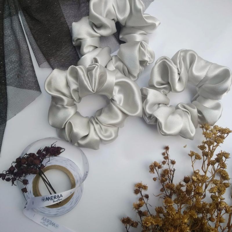 

Scruncie Silver Pastel