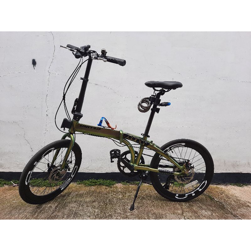 United Cora 9s Bekas