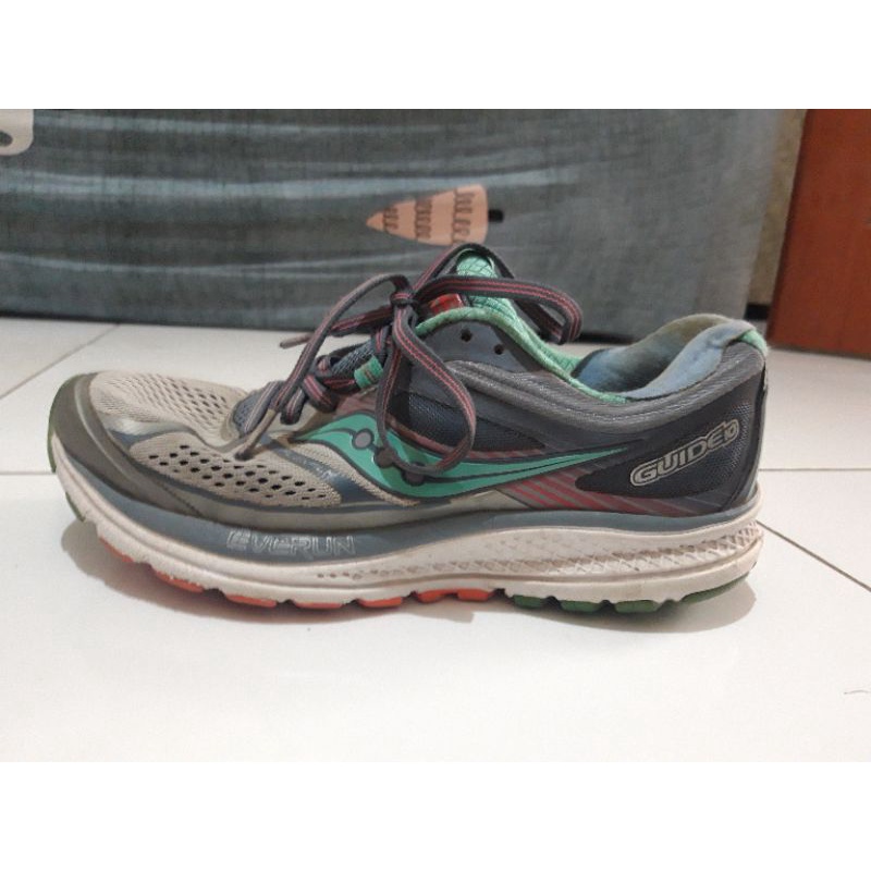 sepatu ori murah merk saucony guide10