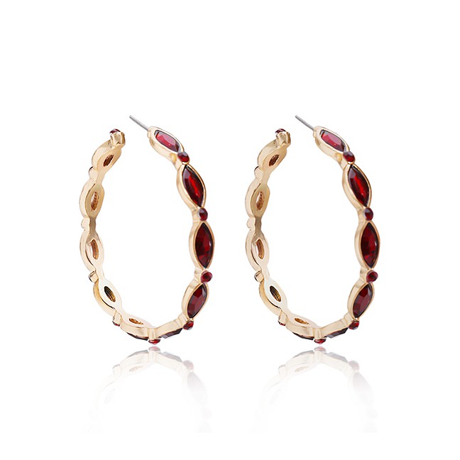 LRC Anting Tusuk Fashion Golden C-shaped Geometric Handmade Alloy Earrings K43503