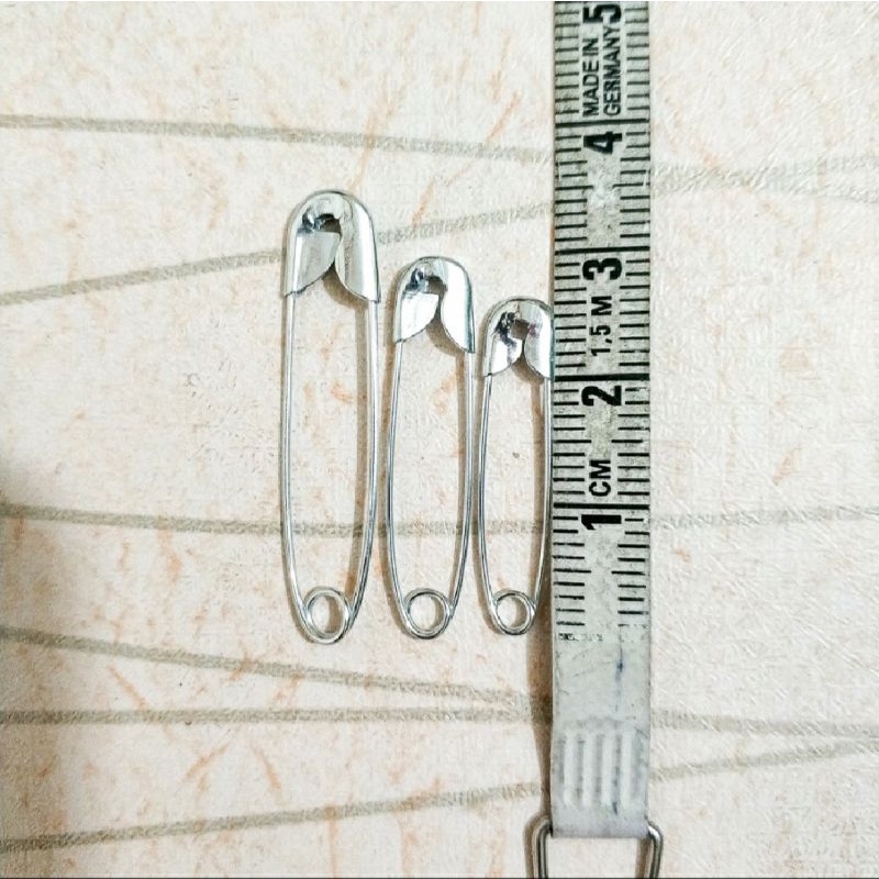 Peniti Swan Ecer isi 12 / Safety Pins Kemiti Cemiti ukuran kecil dan Standart