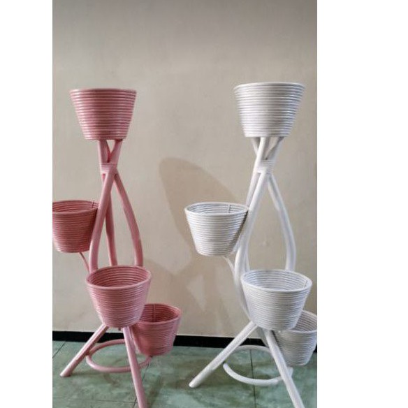 Pot rotan susun ada 4 pot