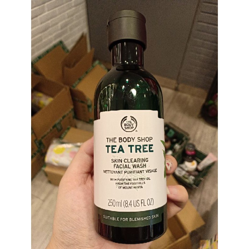 The Body Shop Tea Tree Skin Clearing Facial Wash Tea Tree Facial Wash