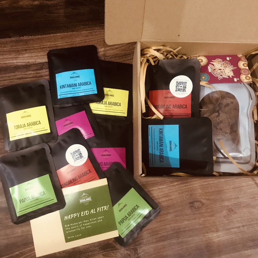 

HAMPERS SET -DRIP COFFEE AND COFFEE PACKS, 12 PACKS COFFEE AND COOKIE