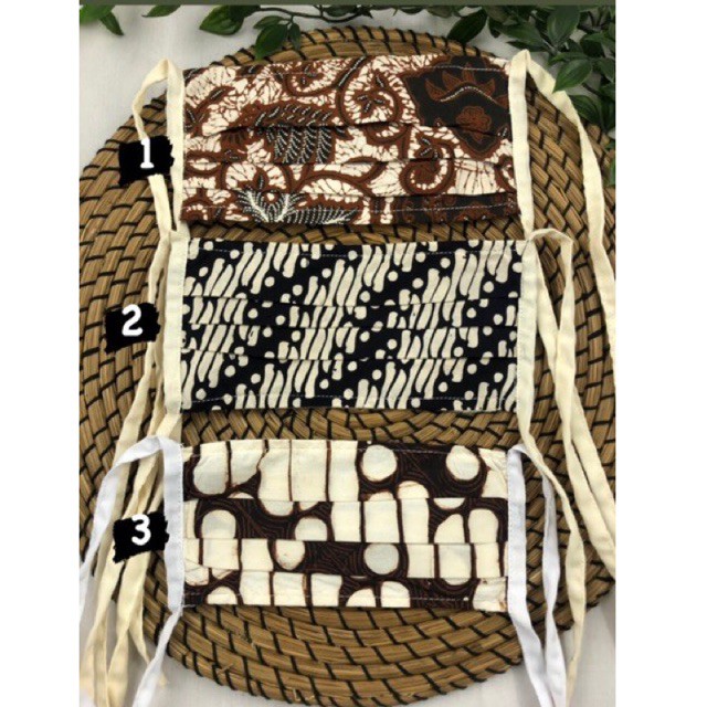 Masker hijab tali putih