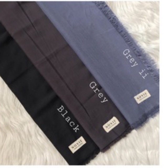 HIJAB RAWIS NOVIE  SEGI EMPAT HIJAB ANTI LEPEK BLACK SERIES